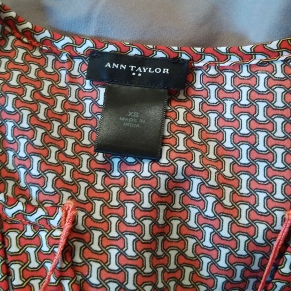 Ann Taylor short sleeve top - Picture 3 of 4